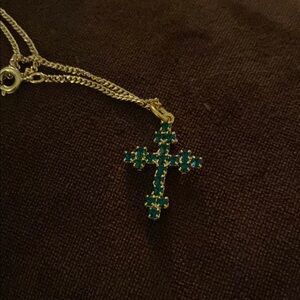 Elegant Gold and emerald Cross Pendant Necklace